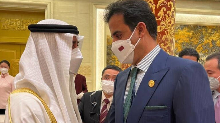 أمير قطر يلتقي ولي عهد أبو ظبي لأول مرة منذ الأزمة الخليجية...شاهد