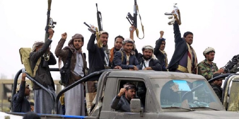 مصادر تكشف حقيقة وصول قائد منطقة عسكرية تابعة للشرعية الى صنعاء وانضمامه للحوثيين 