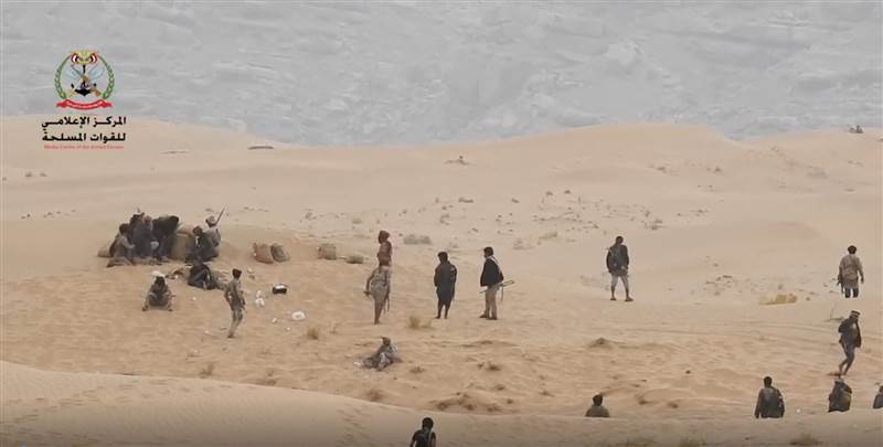 شاهد بالفيديو:.. قوات الجيش تقتحم مواقع مليشيا الحوثي جنوب مأرب وسط مواجهات عنيفة...؟