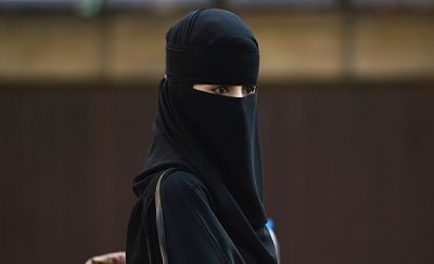 لماذا فتيات السعودية لا يرغبن بالارتباط بسعودي ويفضلن الزواج من أبناء هذه الجنسية..تعرف علي السبب !!