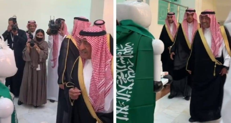 شاهد.. روبوت آلي يستقبل الأمير "مقرن بن عبدالعزيز" خلال زيارته لجامعته في المدينة      