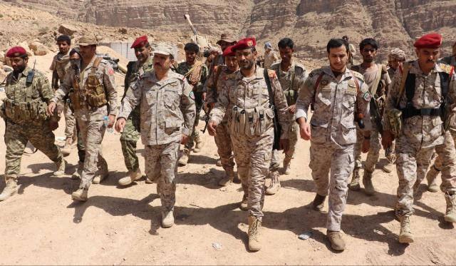 رئيس الاركان يوجه بتوقيف قائد لواء عسكري في الجيش الوطني بمحافظة مارب ! (الاسم+صورة)