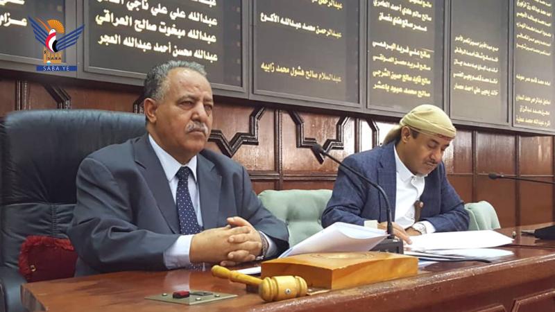 مجلس النواب بصنعاء يفتح ملف مرتبات موظفي الدولة المنقطعة 