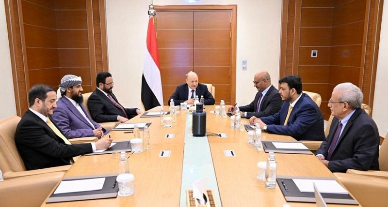 مجلس القيادة الرئاسي اليمني يصدر توجيهات حاسمة للحكومة ومحافظ عدن