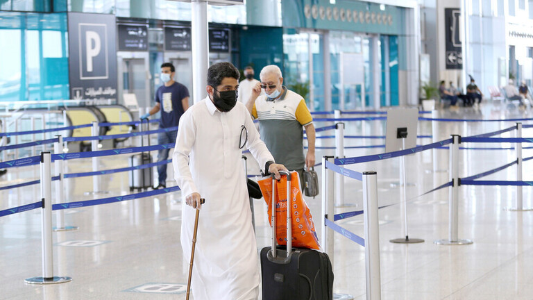 السعودية تعلق الرحلات الجوية القادمة من 7 دول بسبب المتحور الجديد      
