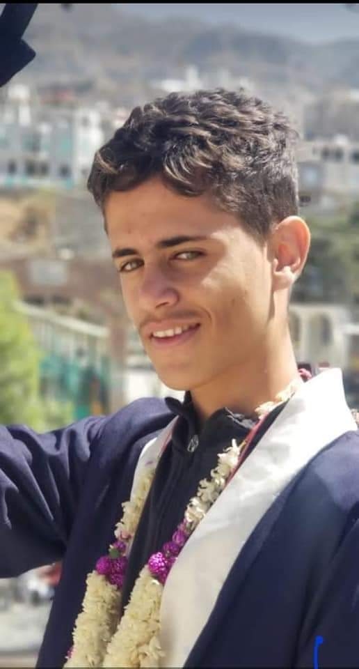 مقتل طالب برصاص مسلح حوثي بعد خروجه من قاعة إمتحانات الثانوية في إب  