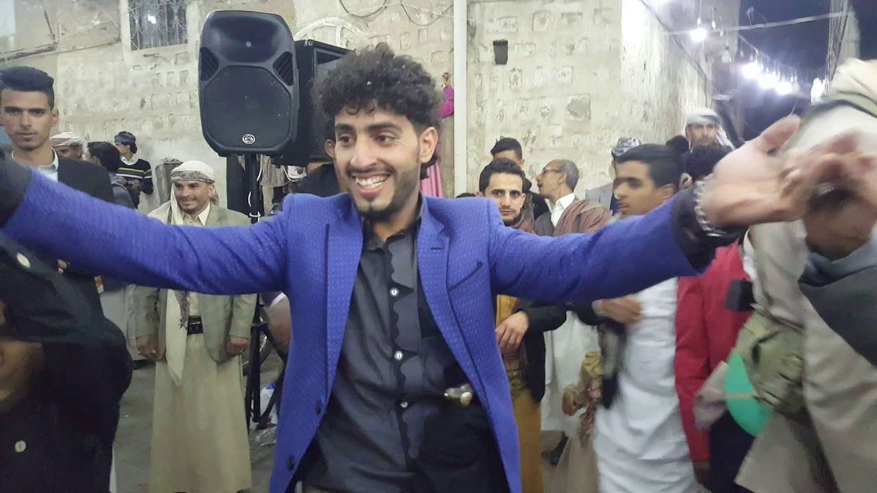 الحوثيون يمنعون ارتداء هذه الملابس في العاصمه صنعاء ويحظر دخل بعض الأماكن !!